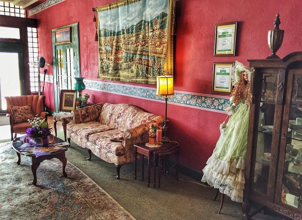La Plaza Historic Hotel & Restaurant วาลเซนเบิร์ก ภายนอก รูปภาพ